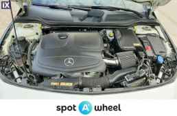 Mercedes-Benz CLA 180 Shooting Brake AMG Line '15